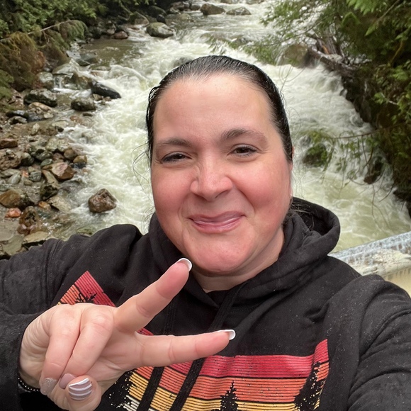 sara_mills_77